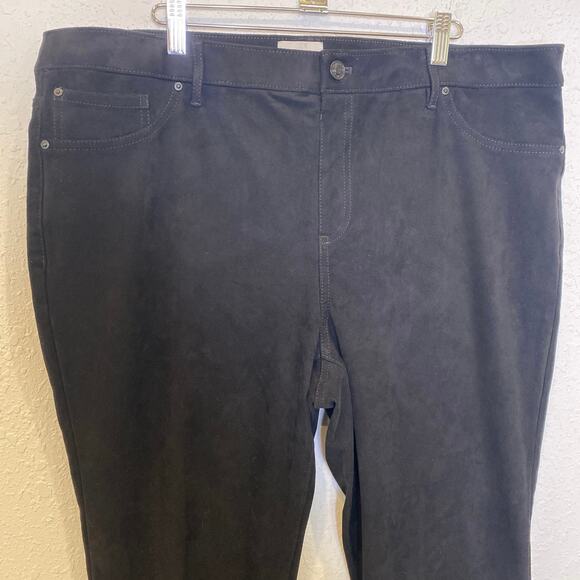Chico’s Black Sueded Straight Leg Pants Pull On w/ Button EUC Sz 16 Polyester - Picture 2 of 14